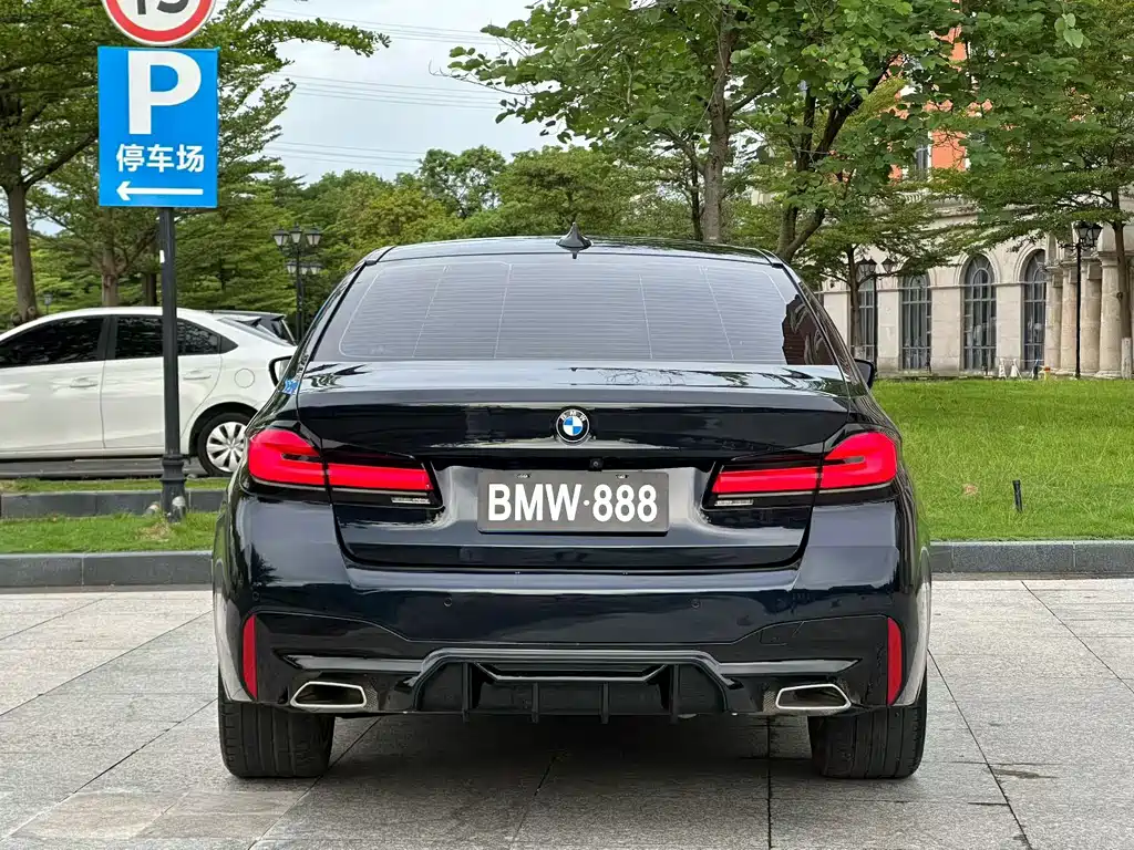 BMW 5 Series 2021
