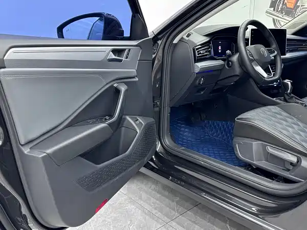 Volkswagen Sagitar 2022