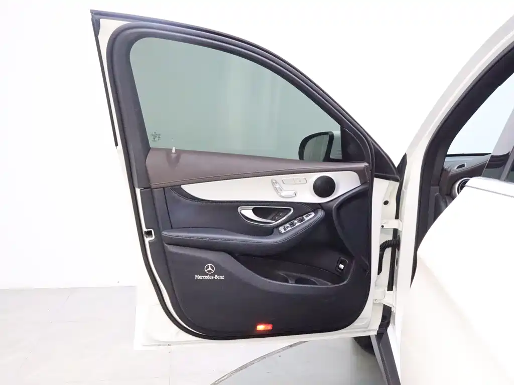 Mercedes-Benz GLC 2020 — фото 13