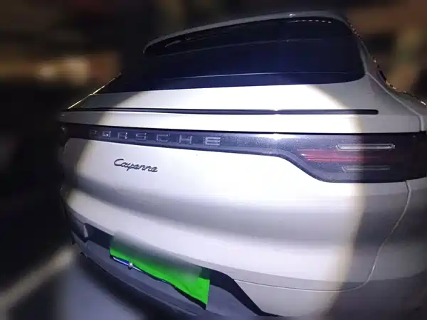 Porsche Cayenne 2021