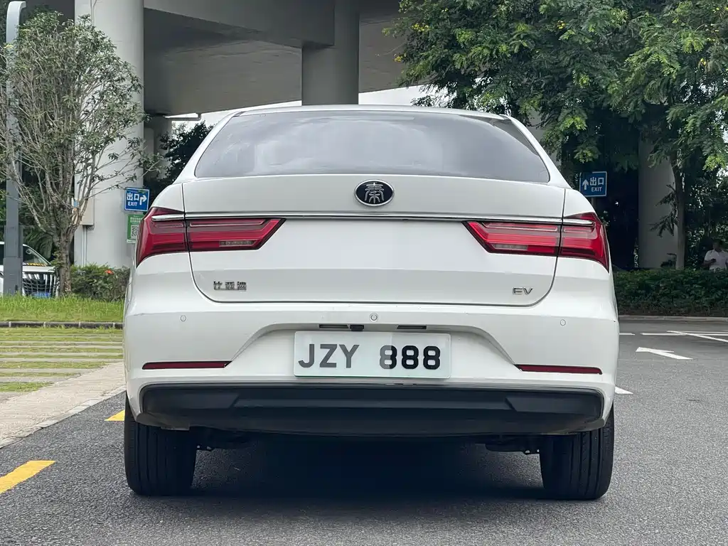BYD Qin NEV 2020 — фото 6