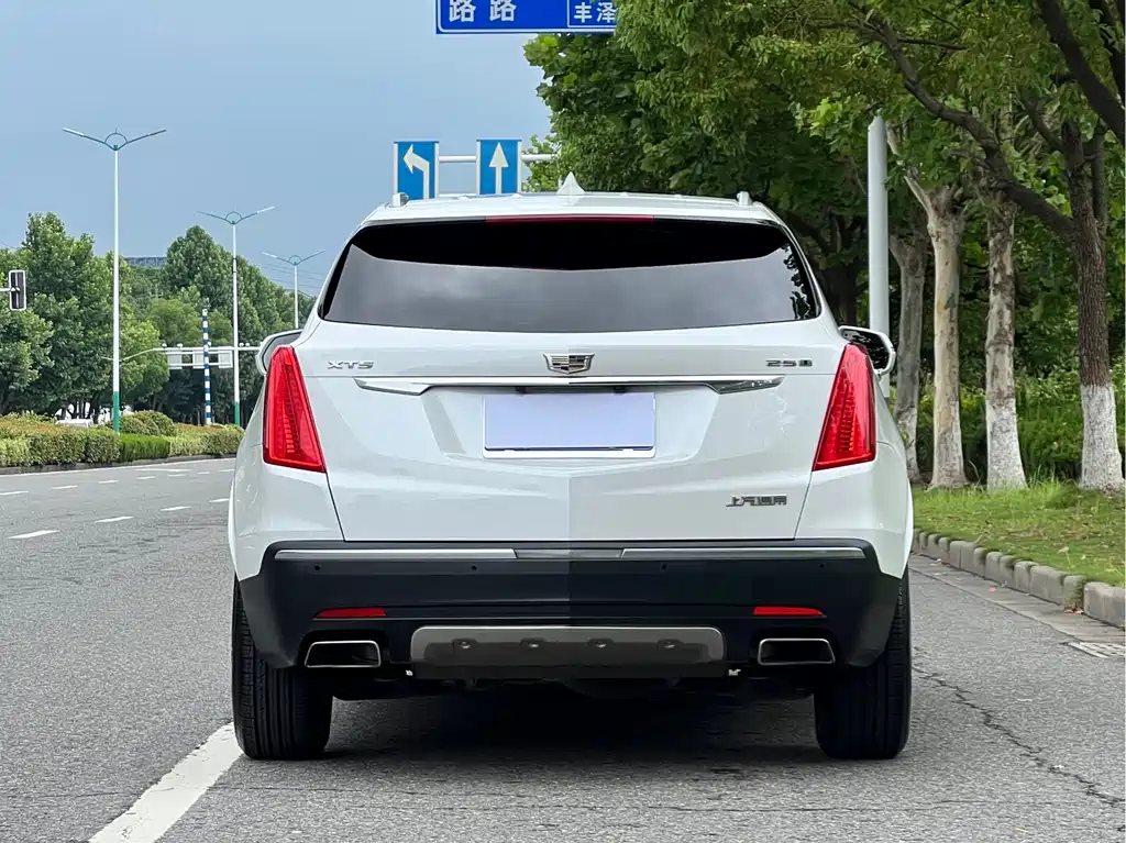 Cadillac XT5 2019 — фото 4