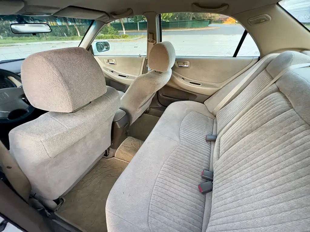 Honda Accord 2001 — фото 10
