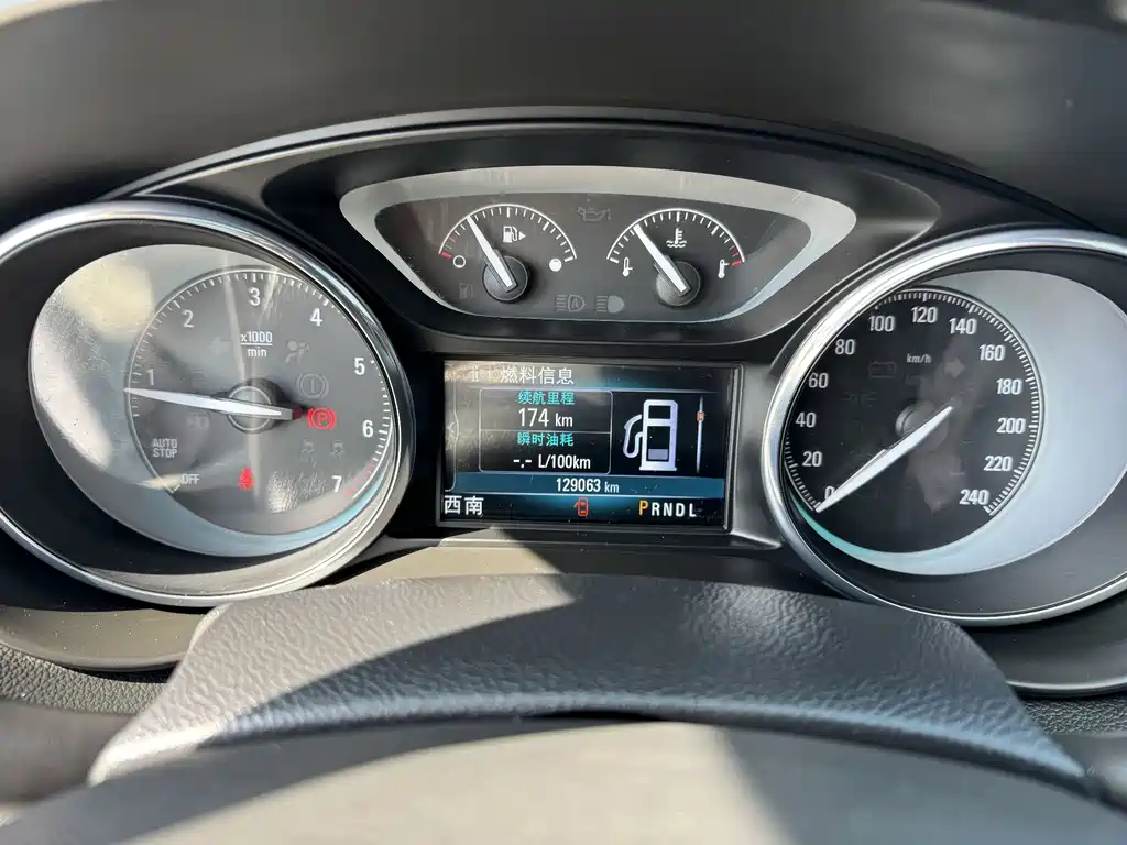 Buick Envision Plus 2017 — фото 14