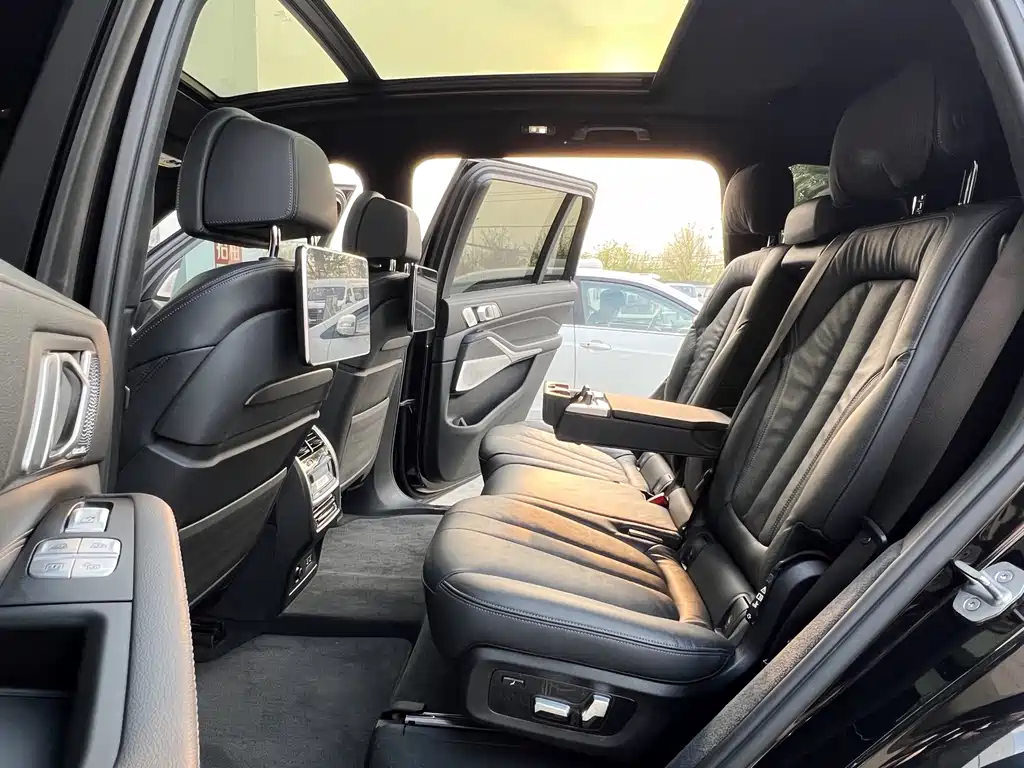 BMW X7 2020 — фото 19