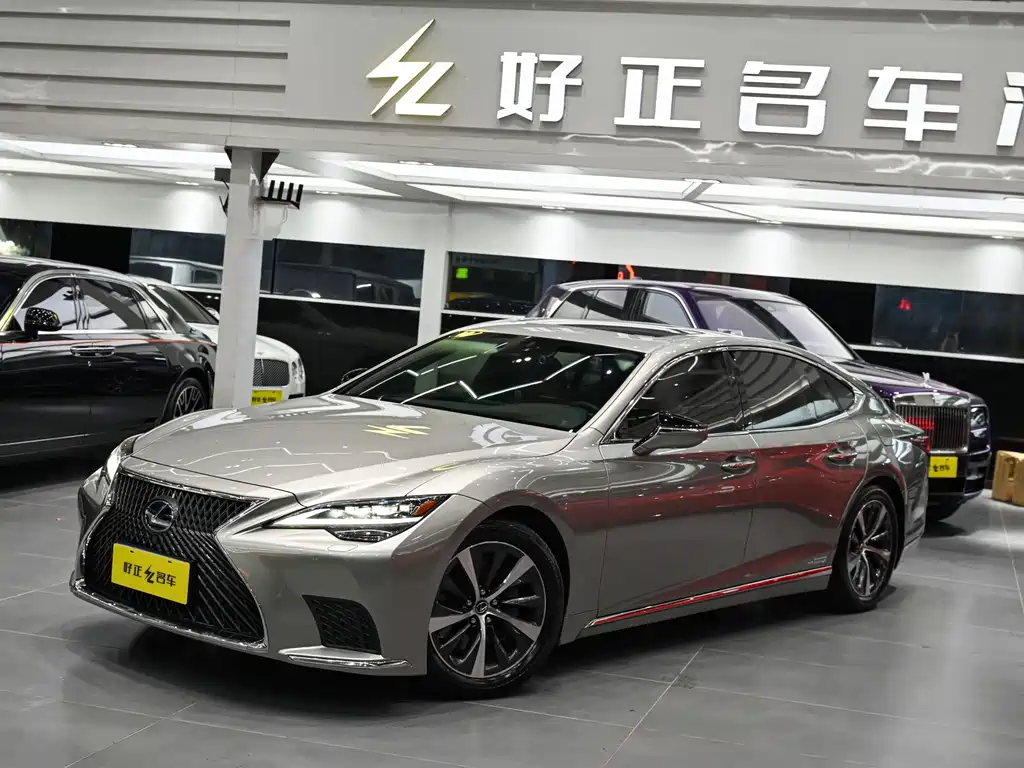 Lexus LS 2021 — фото 1