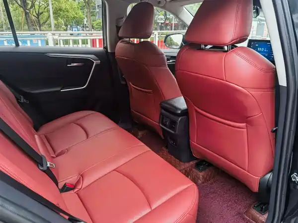 Toyota RAV4 2021