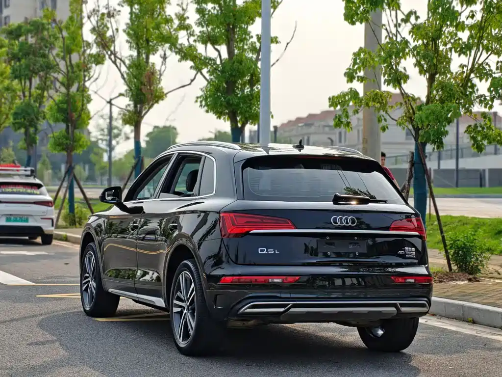 Audi Q5L 2022 — фото 4