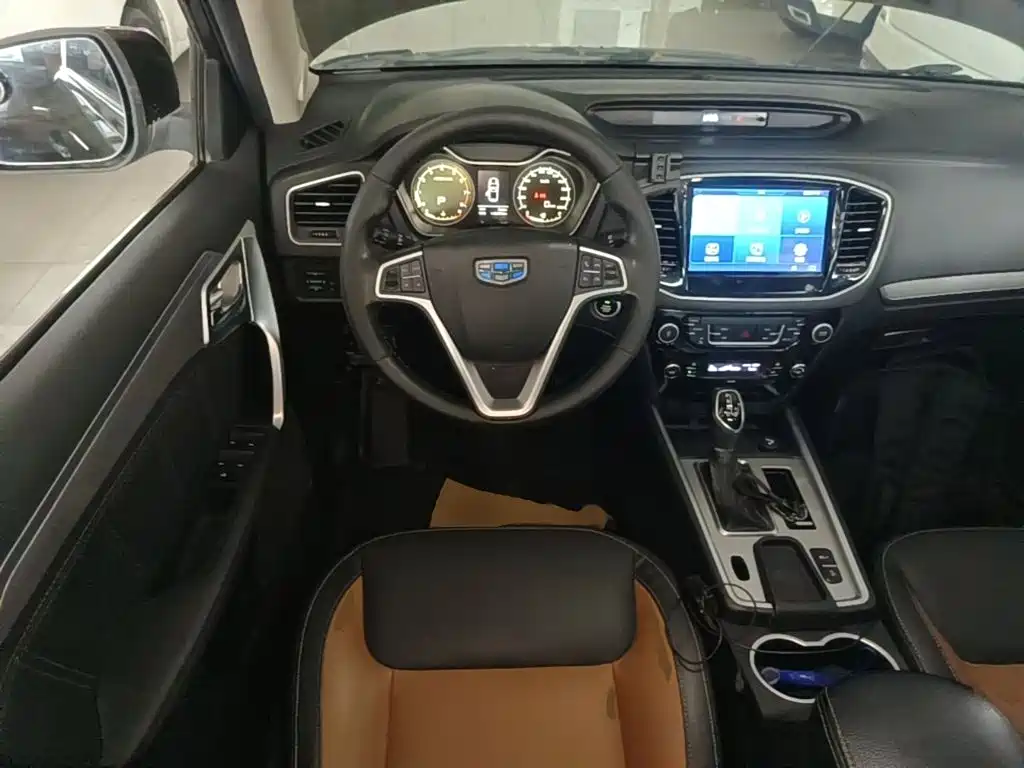 Geely Vision X6 2016 — фото 11