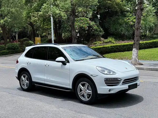 Porsche Cayenne 2014