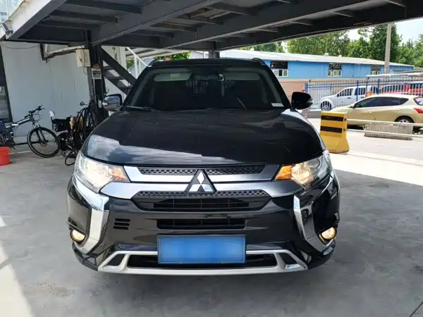 Mitsubishi Outlander 2021