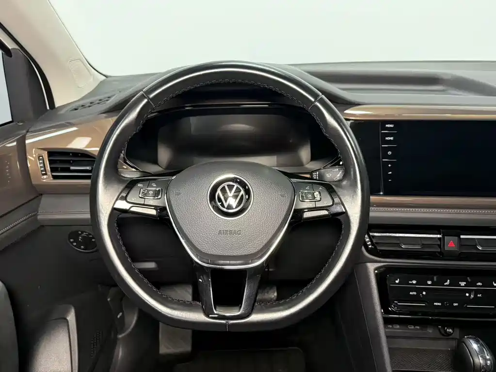 Volkswagen Tharu 2022 — фото 12