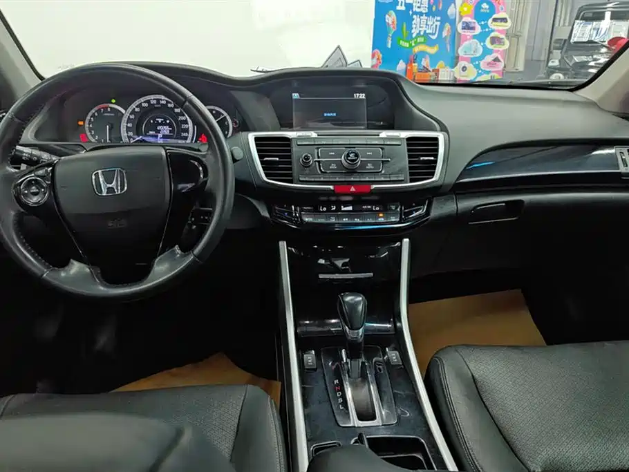 Honda Accord 2016 — фото 12