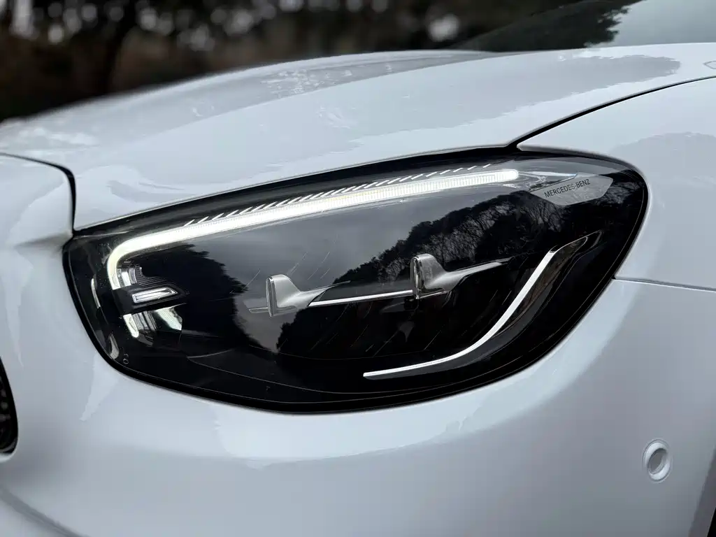 Mercedes-Benz E-Class 2023 — фото 17