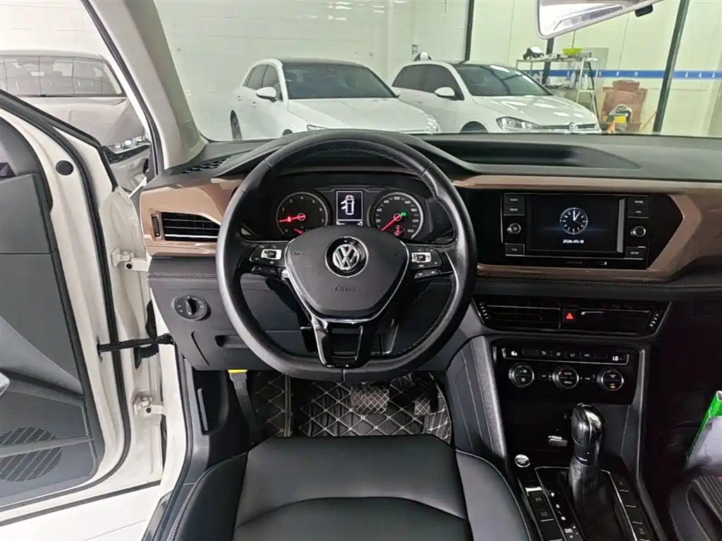 Volkswagen Tharu 2019 — фото 11
