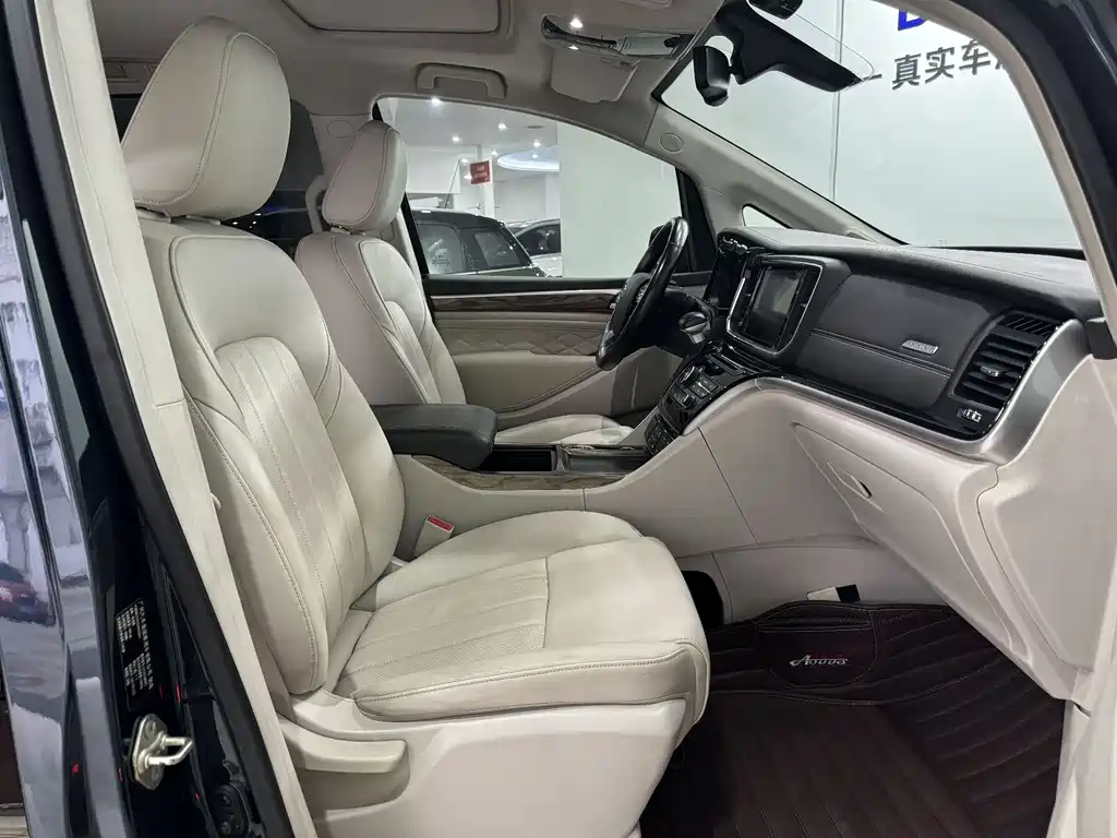 GAC Motor Trumpchi M8 2018 — фото 9
