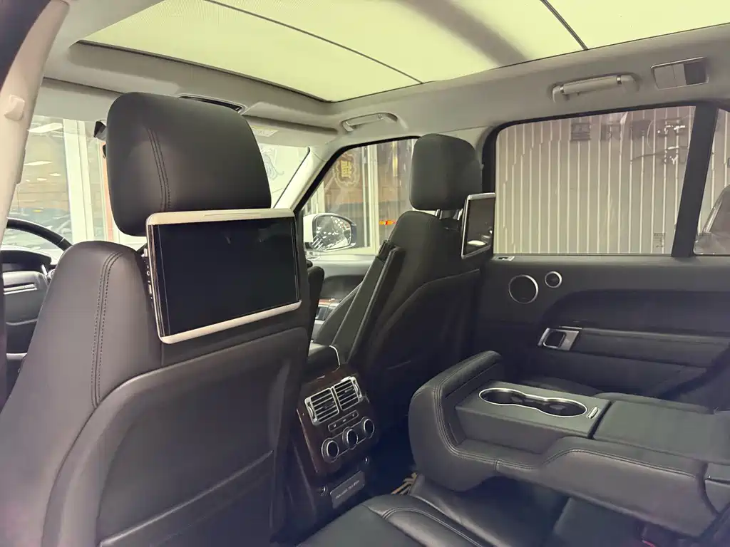 Land Rover Range Rover 2018 — фото 14