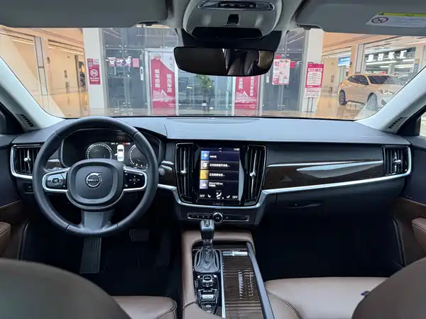 Volvo S90 2017