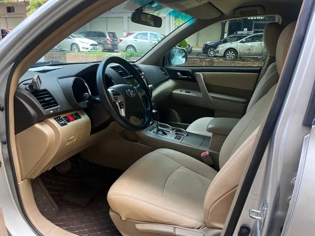 Toyota Highlander 2011