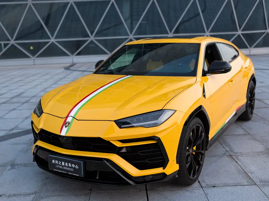 Lamborghini Urus 2023 — фото 16