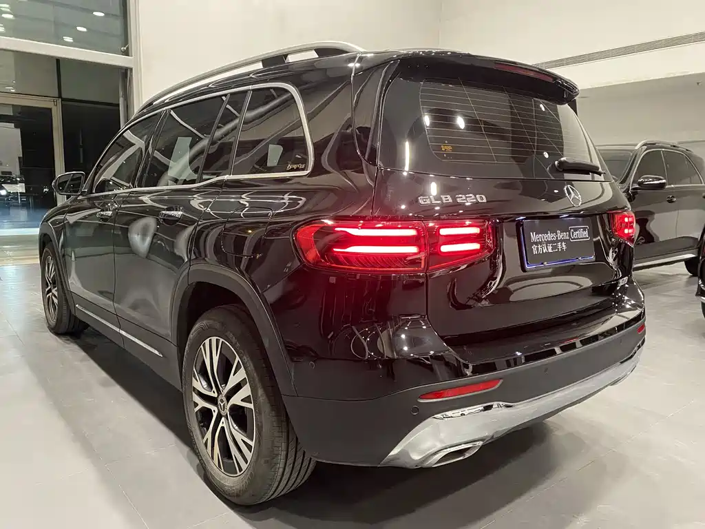 Mercedes-Benz GLB 2024 — фото 14