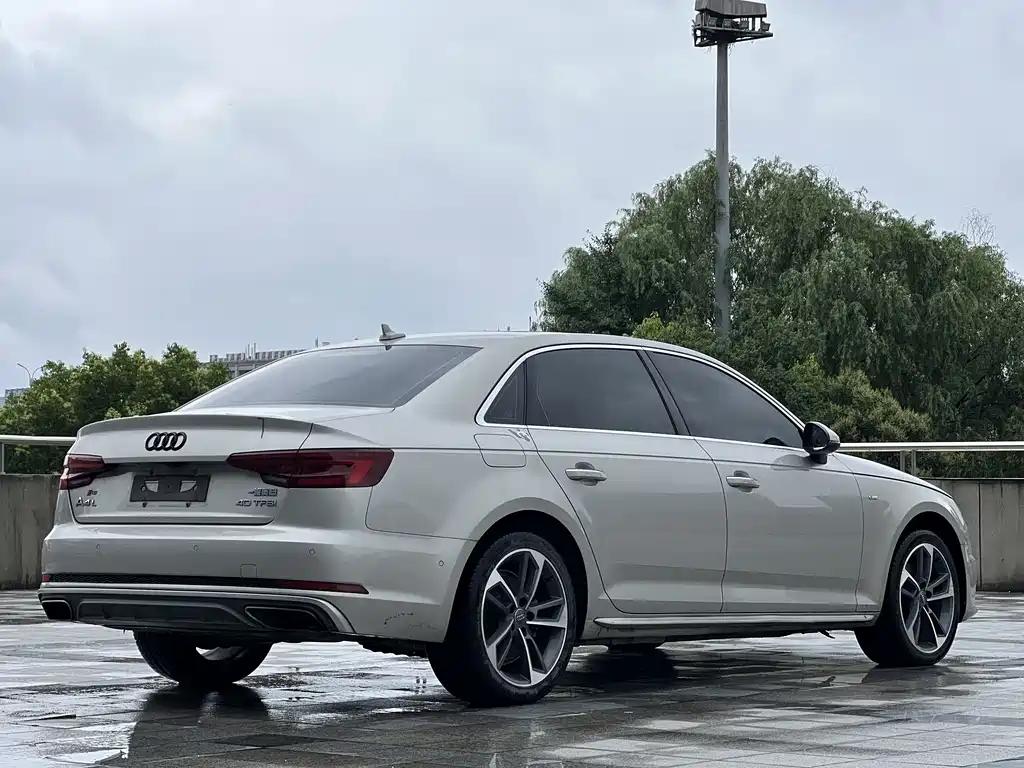 Audi A4L 2020 — фото 6