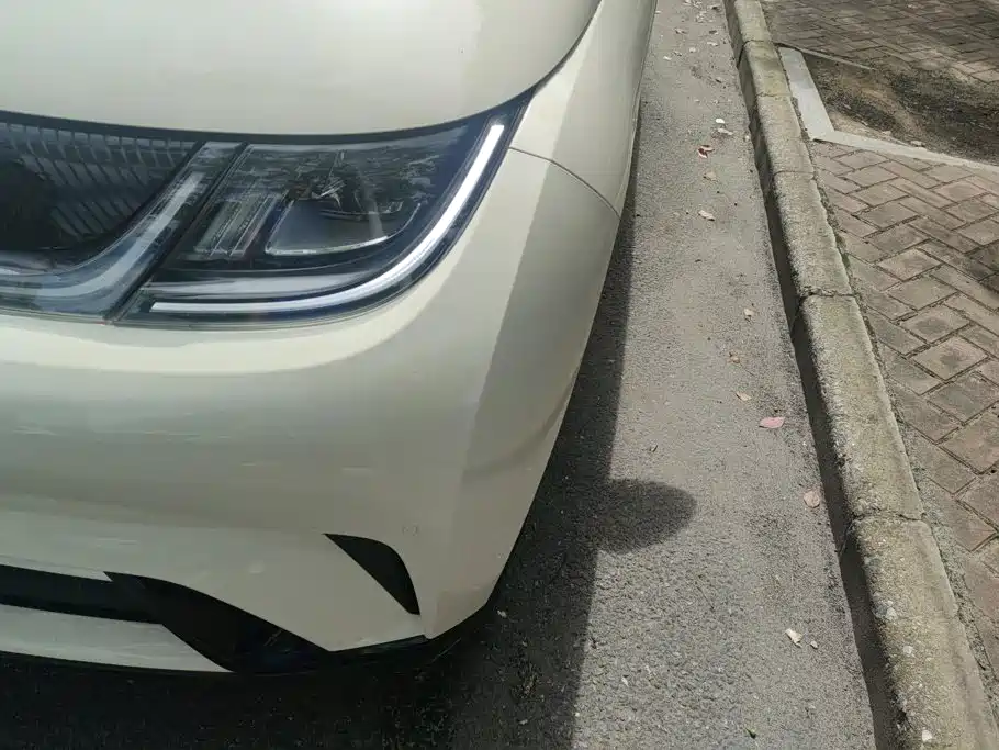 BYD Dolphin 2023