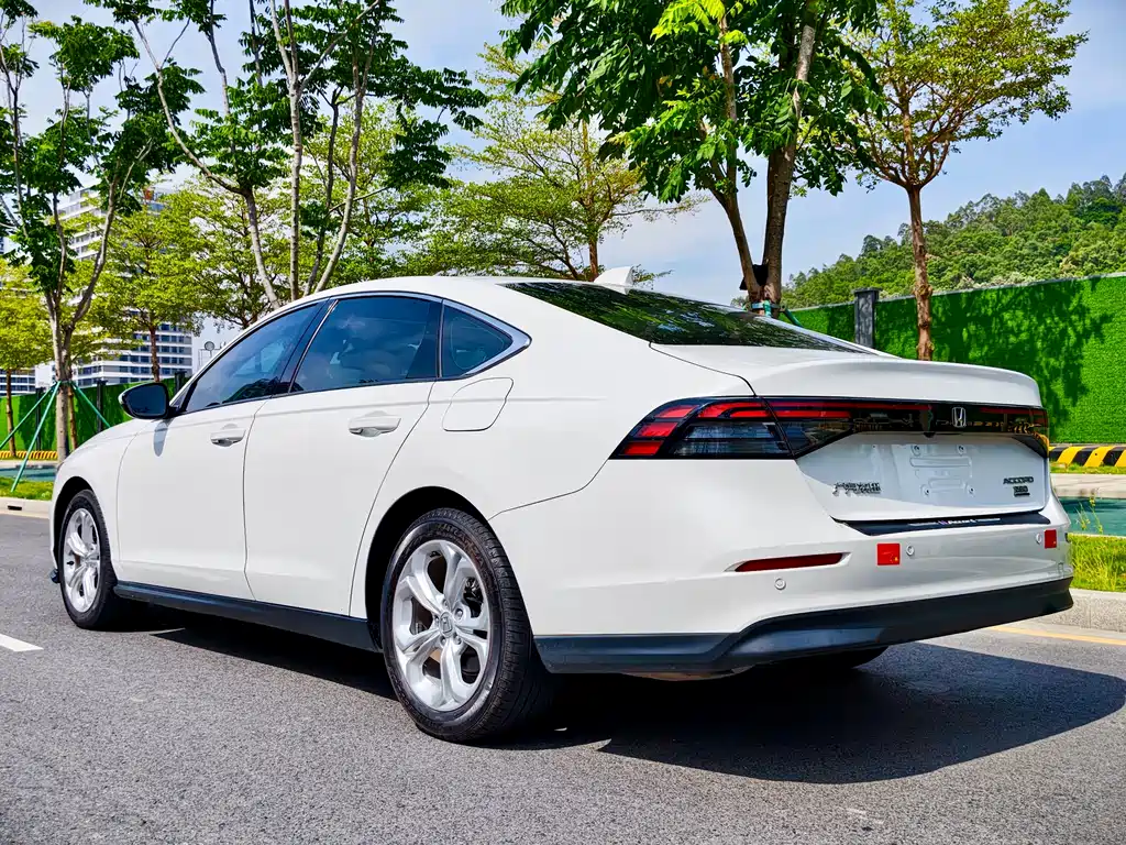 Honda Accord 2024 — фото 10