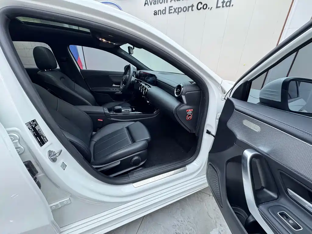 Mercedes-Benz A-Class 2022 — фото 19