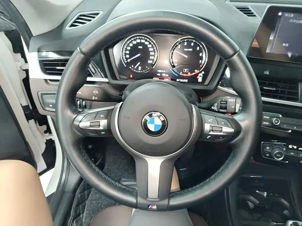 BMW X1 2021 — фото 11