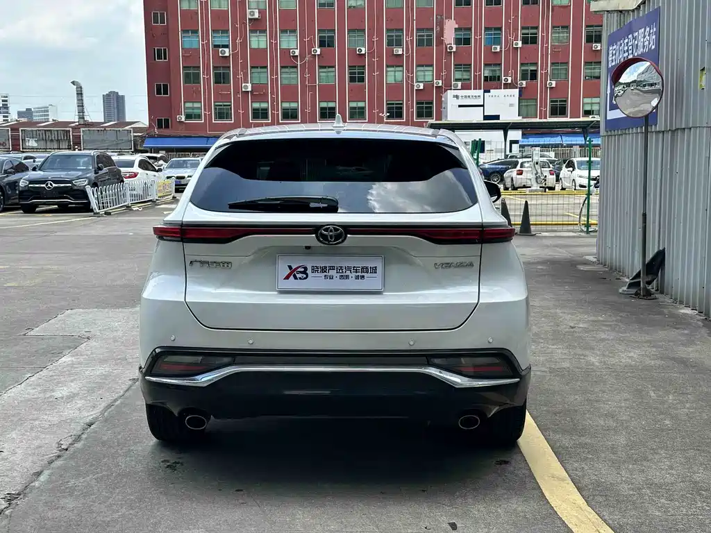 Toyota Venza 2024