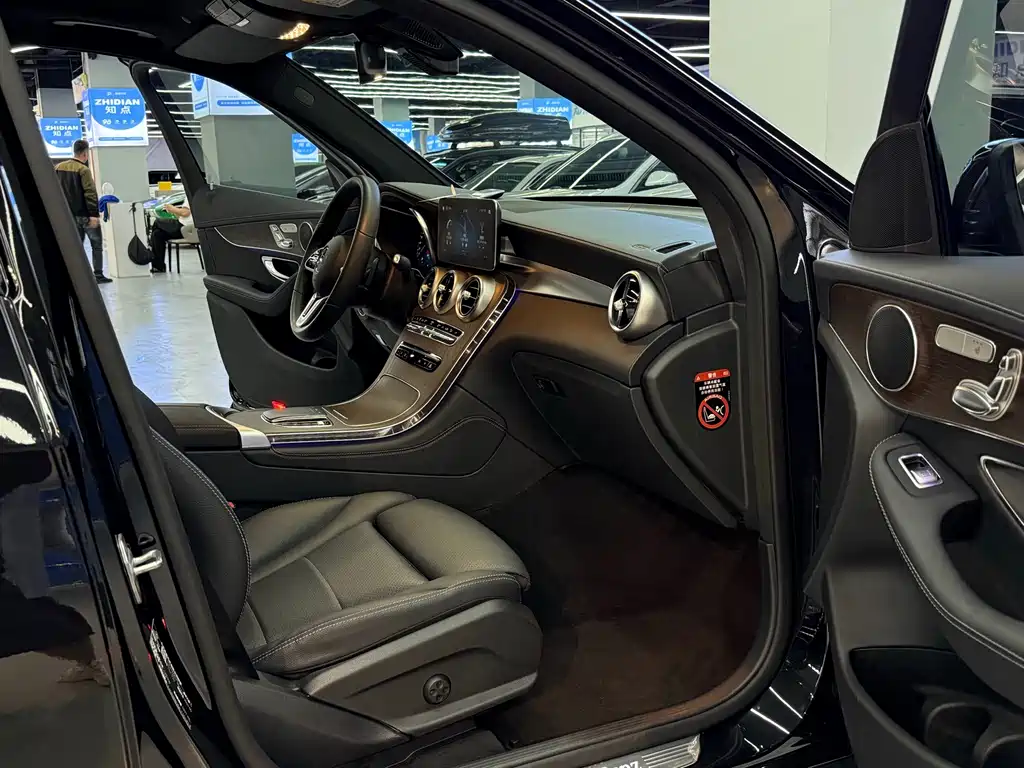 Mercedes-Benz GLC 2021 — фото 15