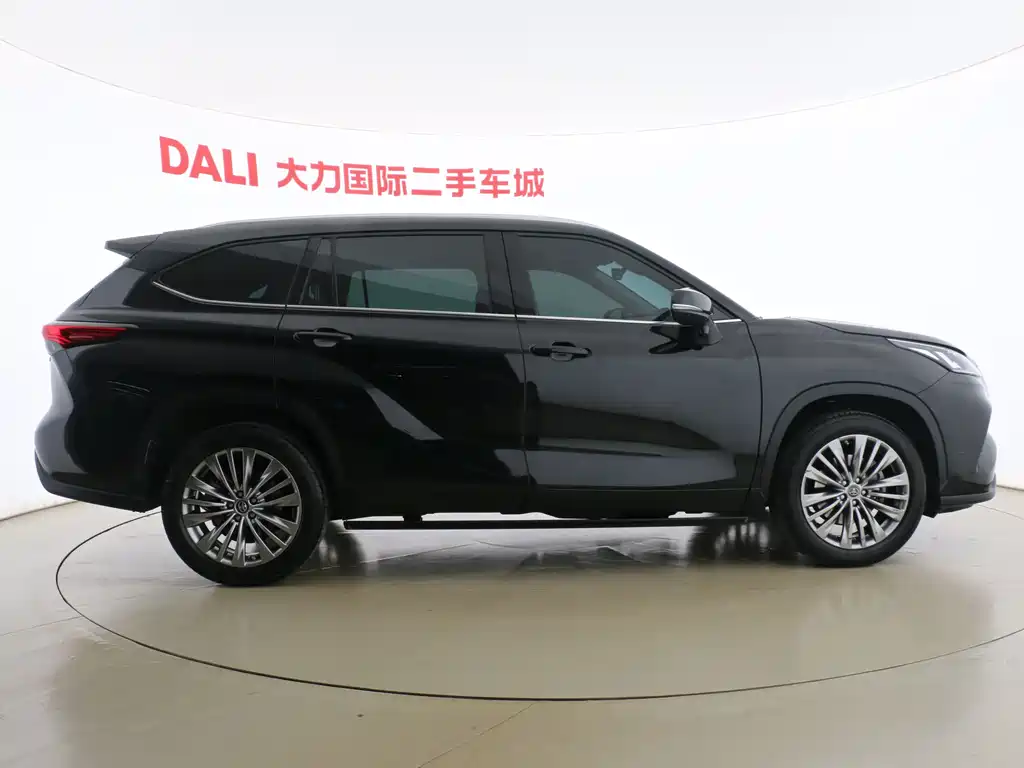 Toyota Highlander 2024 — фото 12