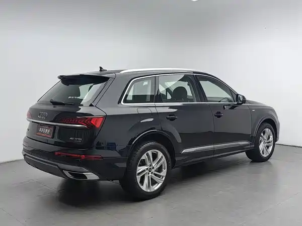 Audi Q7 2021