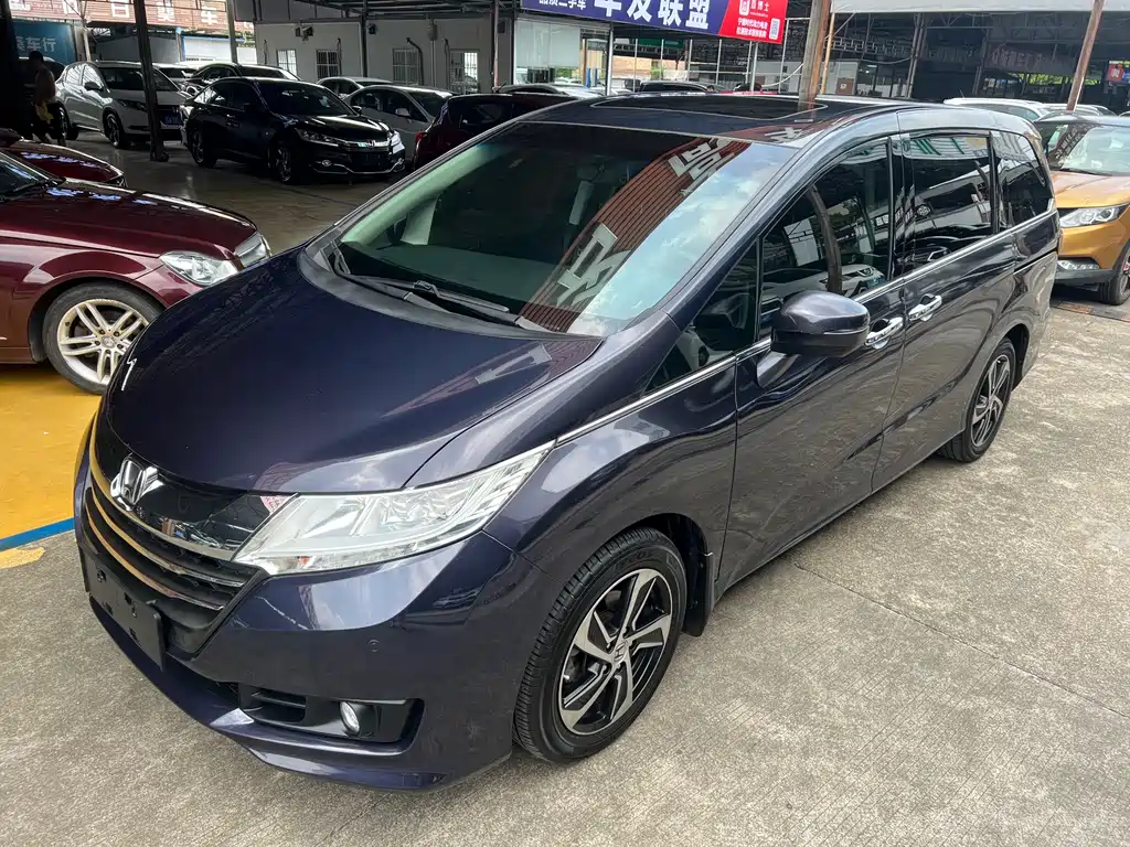 Honda Odyssey 2015 — фото 1