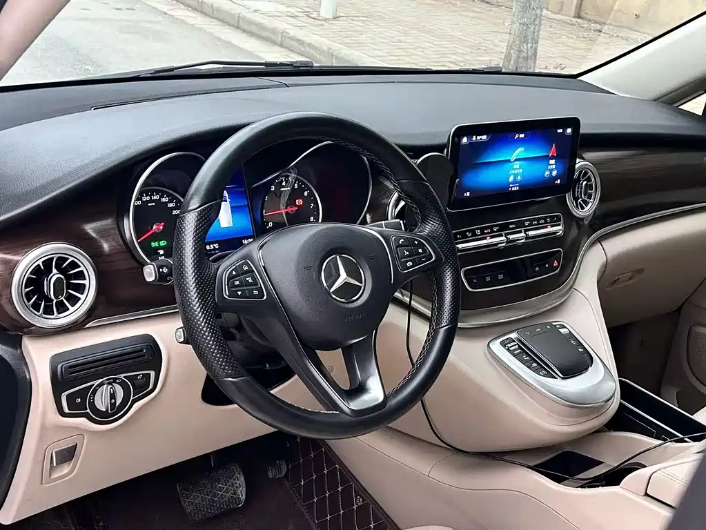 Mercedes-Benz V-Class 2023