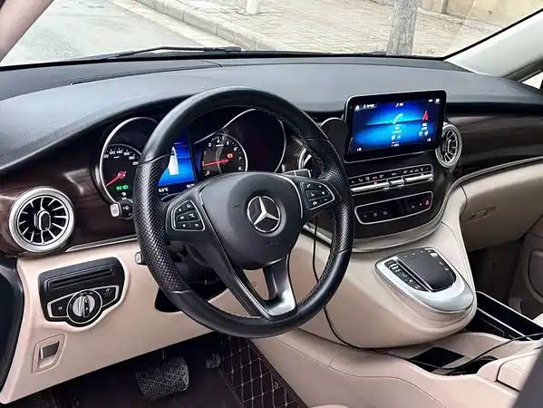 Mercedes-Benz V-Class 2023