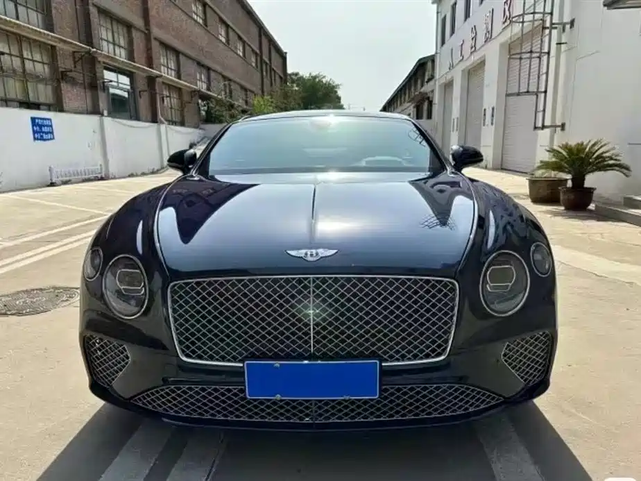 Bentley Continental 2022 — фото 2