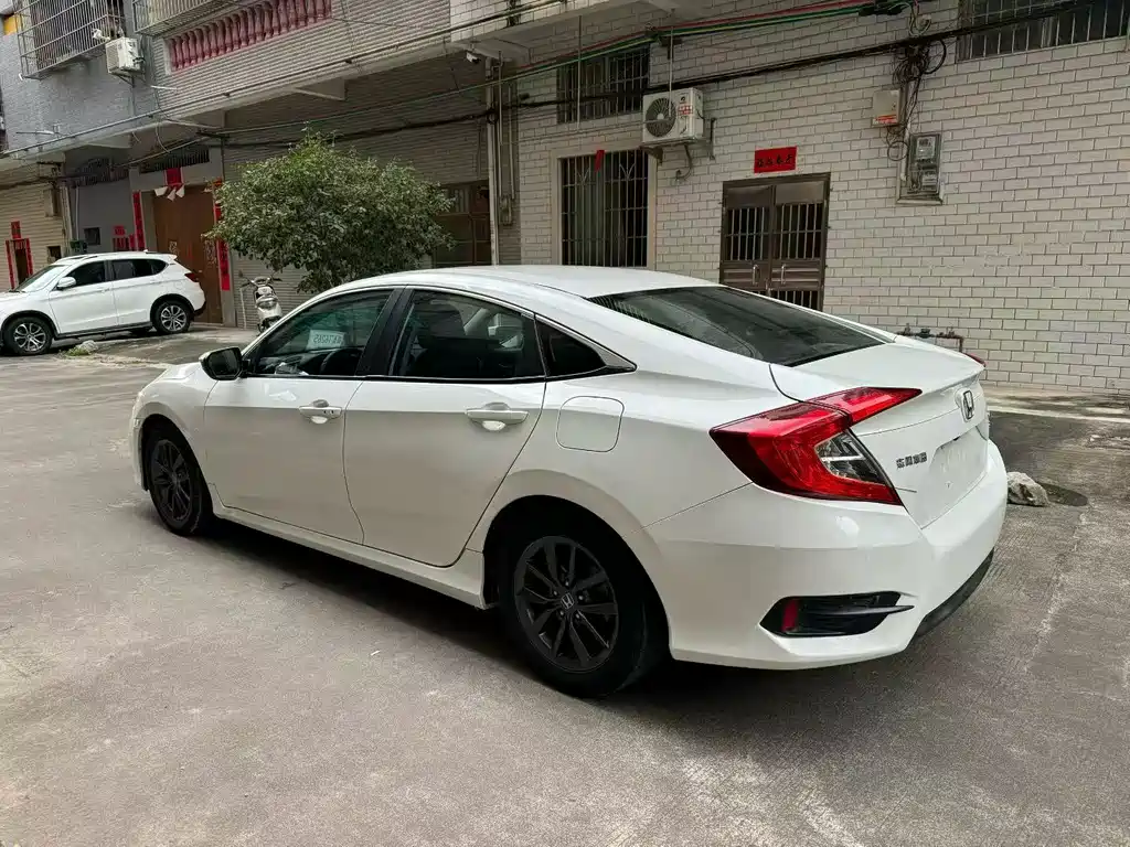 Honda Civic 2019 — фото 4