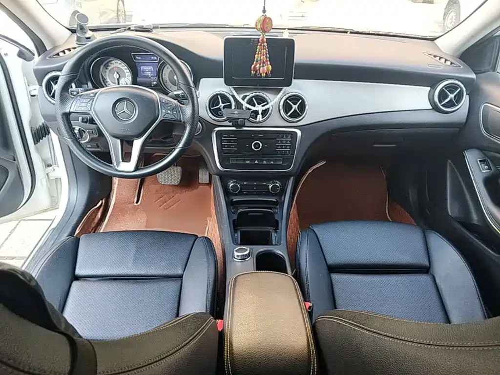 Mercedes-Benz GLA 2016 — фото 10