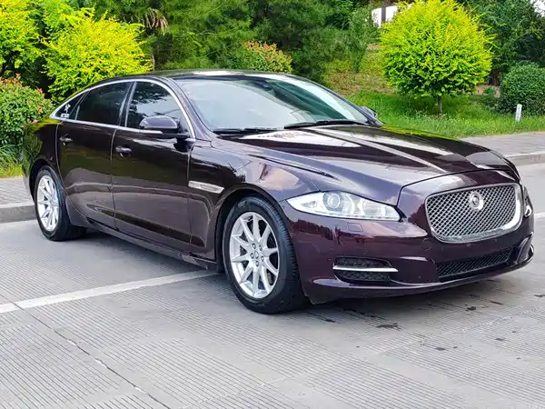 Jaguar XJ 2012
