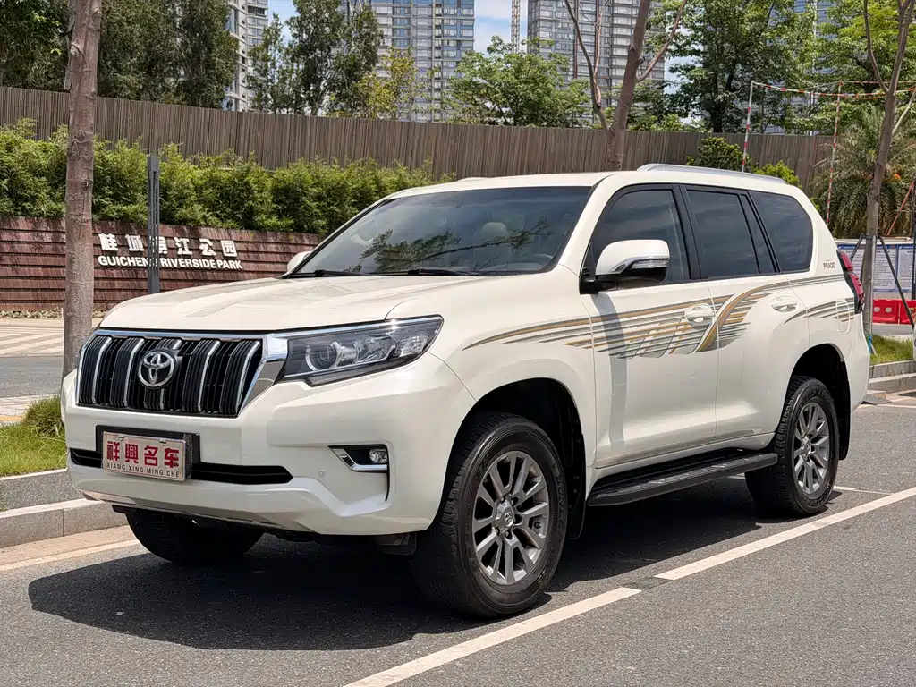 Toyota Prado 2019 — фото 1