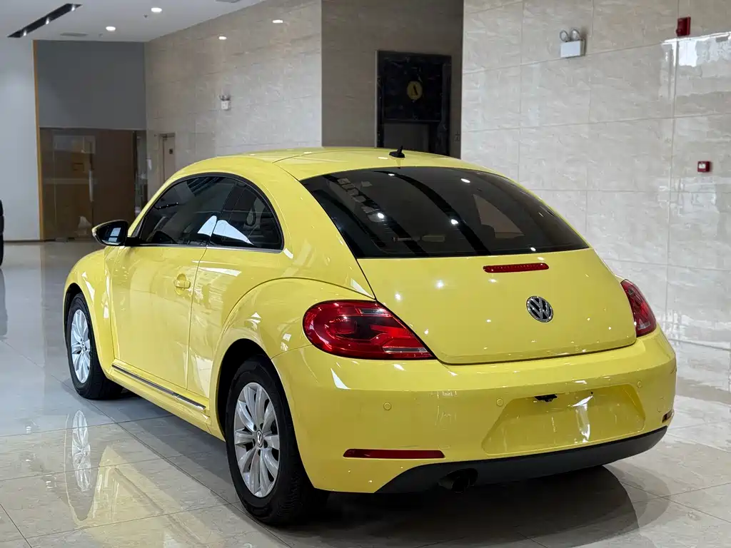 Volkswagen Beetle 2015 — фото 13