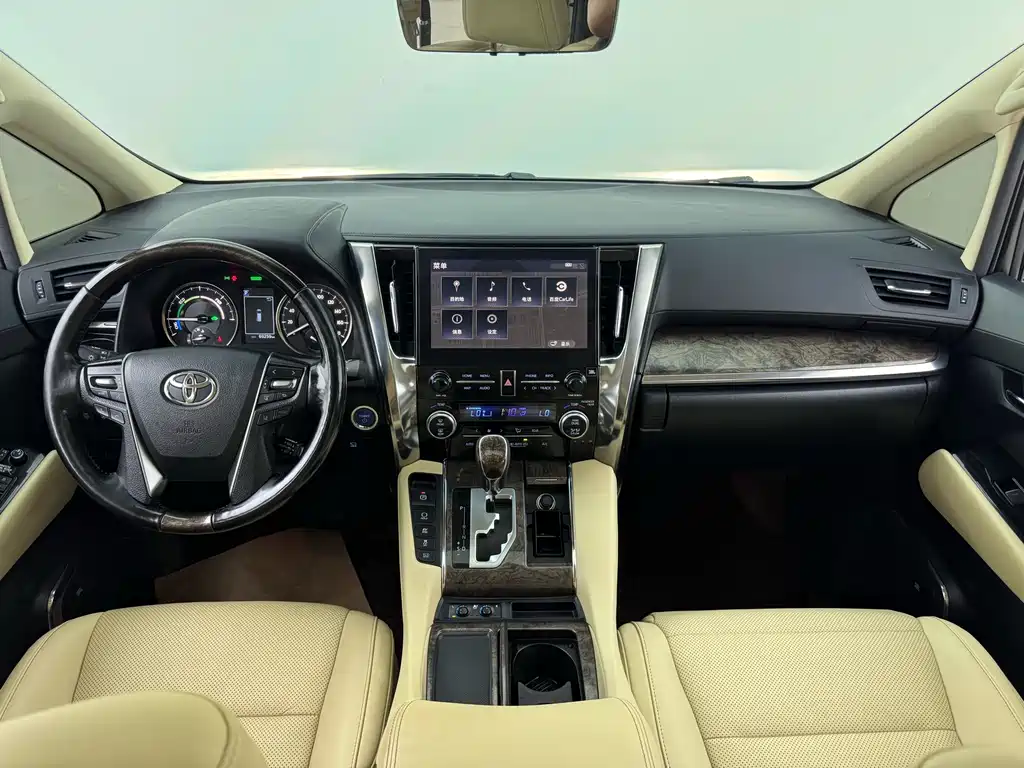 Toyota Vellfire 2021 — фото 6