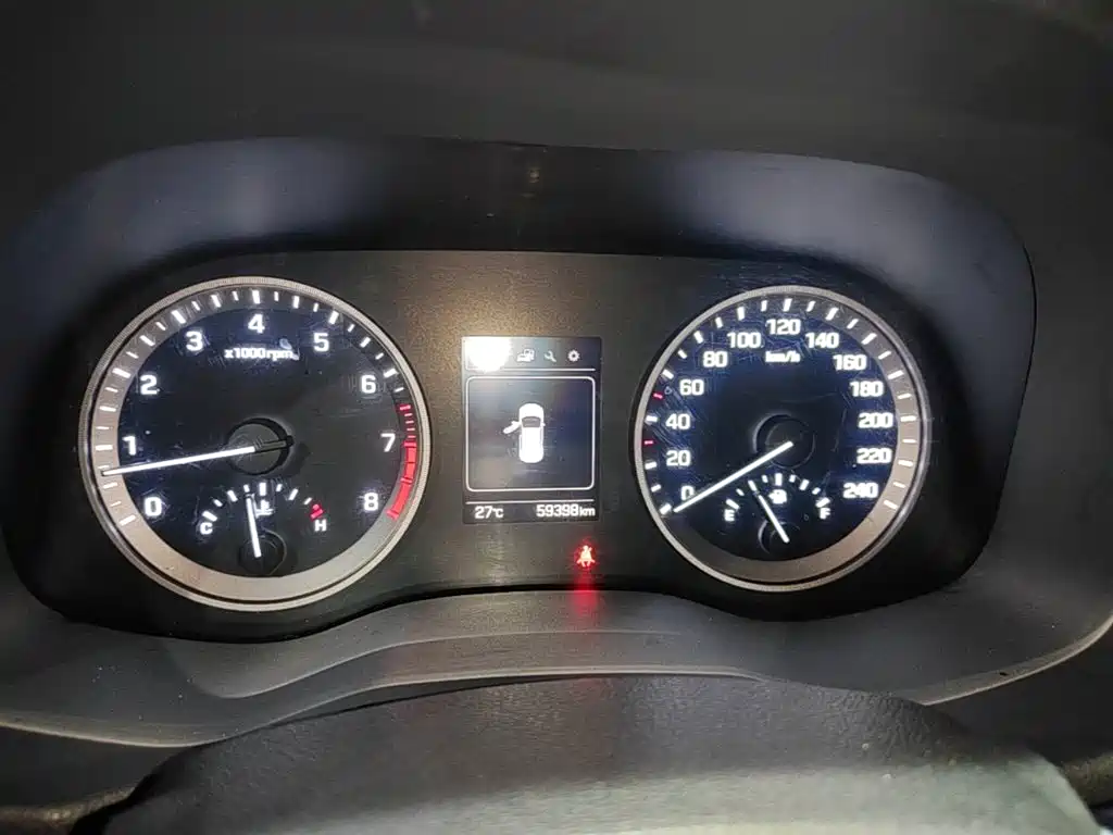 Hyundai Tucson 2018 — фото 12