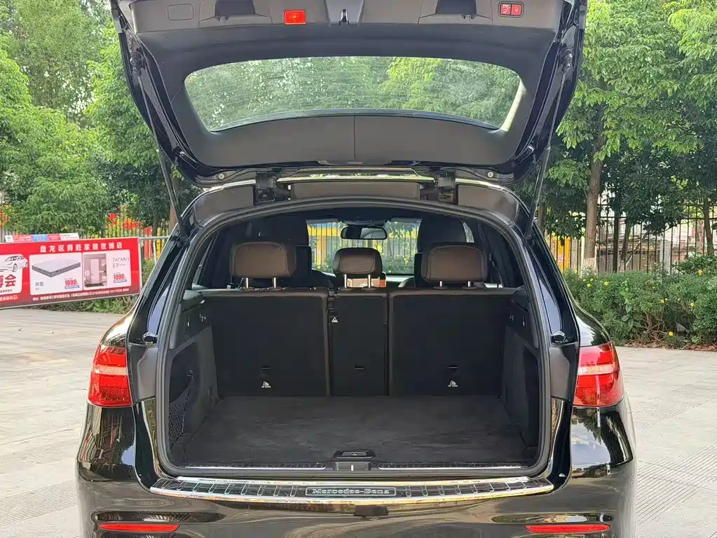 Mercedes-Benz GLC 2018 — фото 17