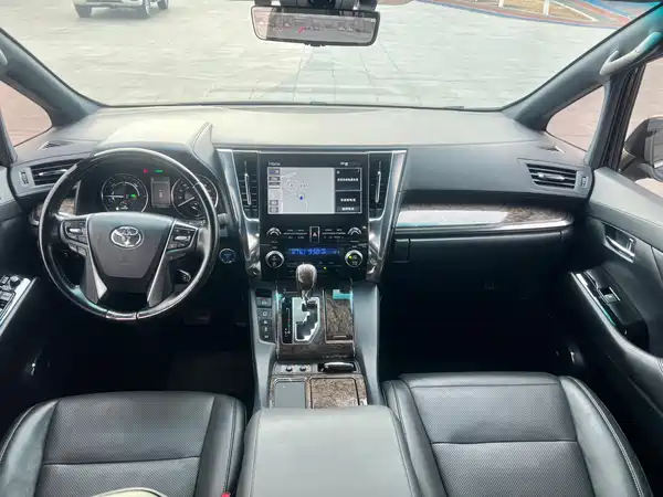 Toyota Vellfire 2020