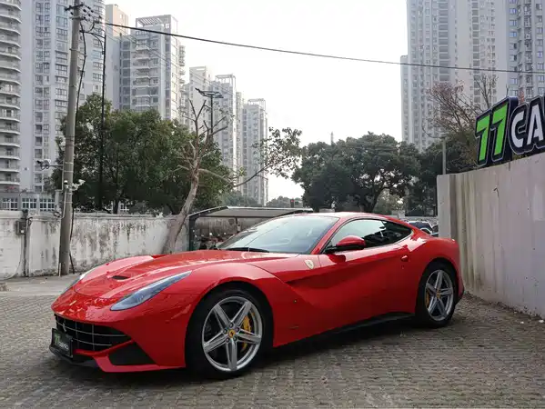 Ferrari F12berlinetta 2015