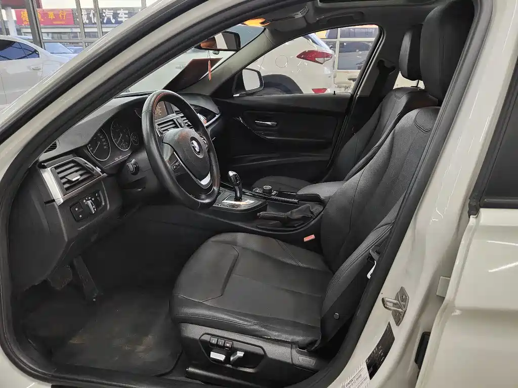 BMW 3 Series 2016