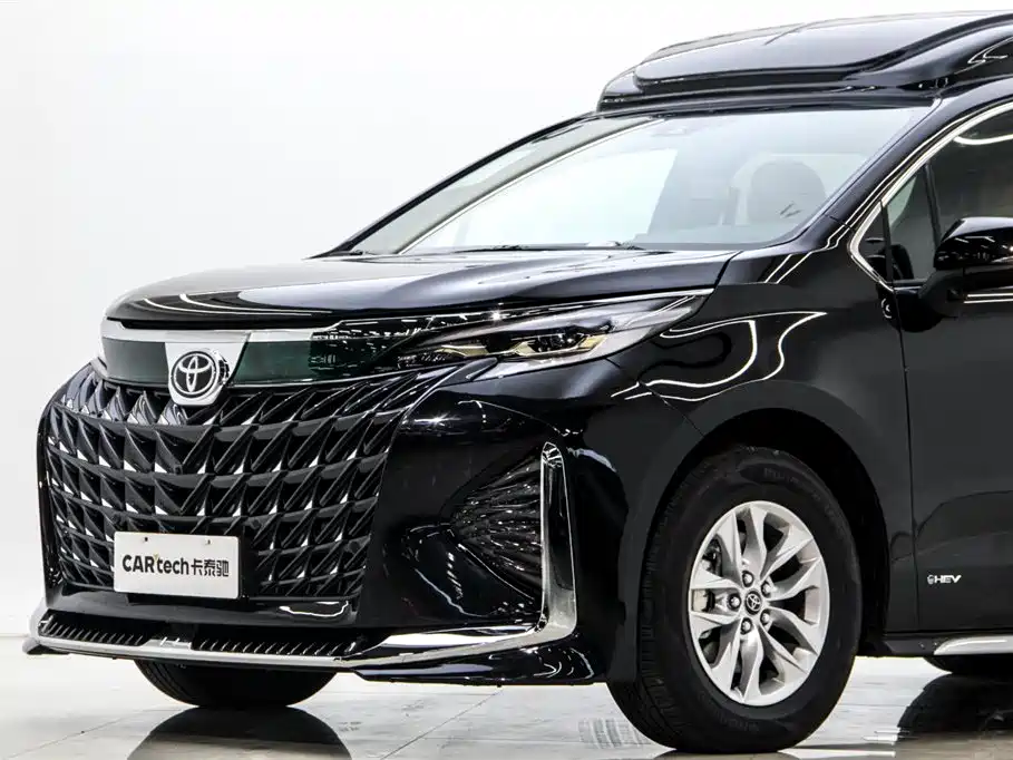 Toyota Granvia — фото 35